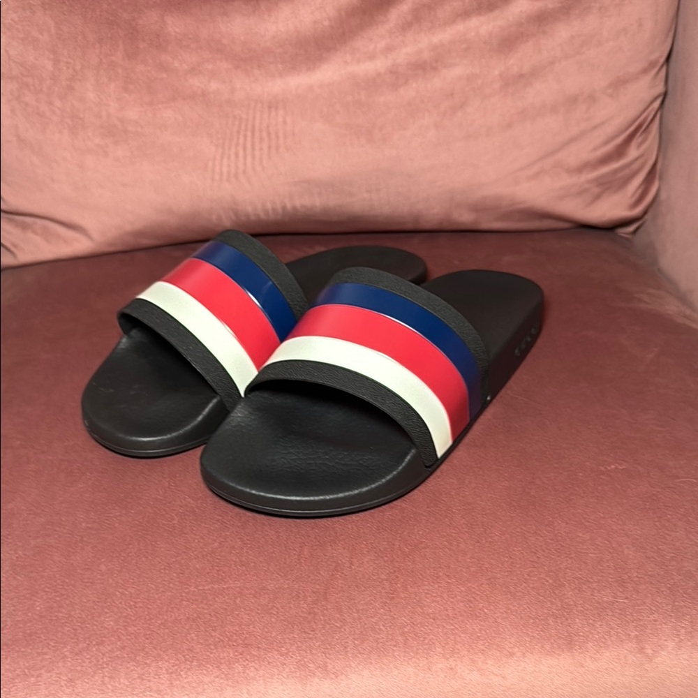 Authentic Gucci Pursuit ‘72 Slides